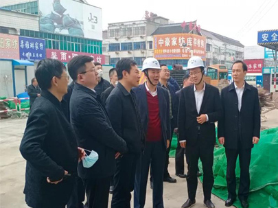 南通市家紡市場(chǎng)協(xié)同發(fā)展領(lǐng)導(dǎo)小組組長、副市長潘建華在園區(qū)視察協(xié)同發(fā)展相關(guān)工程項(xiàng)目